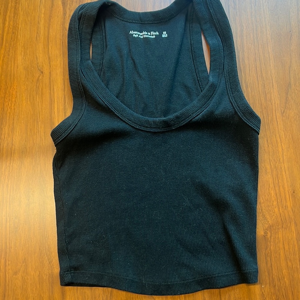 Abercrombie XS cropped tank